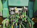 John Deere 6520 s mechanickým podavačem! 4 ks SCV