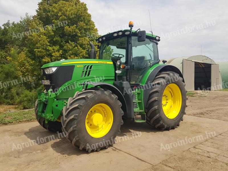 John Deere 6170R + SF3000