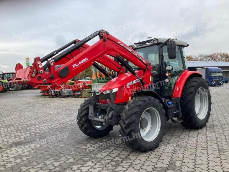 Massey Ferguson 5712 SL Dyna 4 Essential homlokrakodós traktor