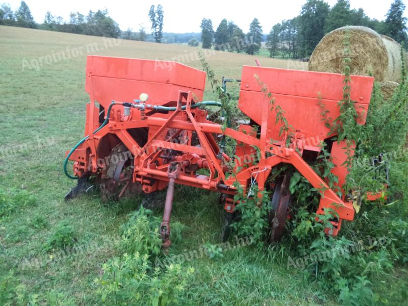 Potato planter