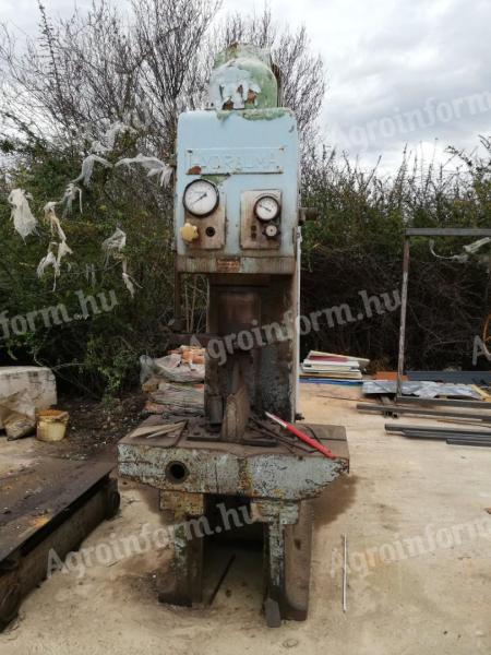 Hydraulic and roppanting machines for sale