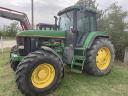 John Deere 7800 traktor