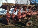 Kuhn 4 head Vario plough