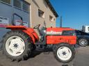 Kubota GL35 háromhengeres,  összkerekes,  szervokormányos,  irányváltós 35 lóerős traktor