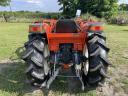 Kubota 29 HP manual Japanese tractor, small tractor. Free delivery, serviced