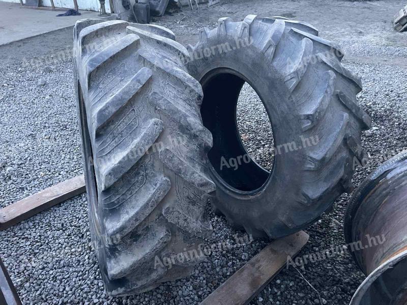 Mtz 360/70 R24 Taurus gumi eladó 2db