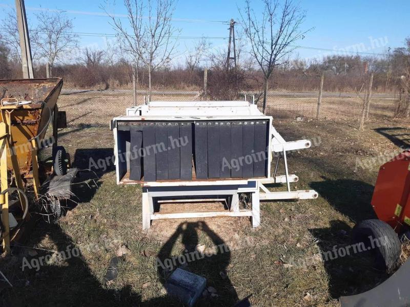 Hemp threshing machine