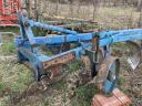 For sale 4 headed green plough