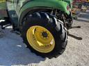 John Deere 3520