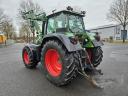 Fendt 712 Vario homlokrakodós traktor