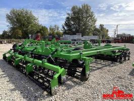 AGRIMETAL 4.4M VONTATOTT - HIDRAULIKUS KOMPAKTOR
