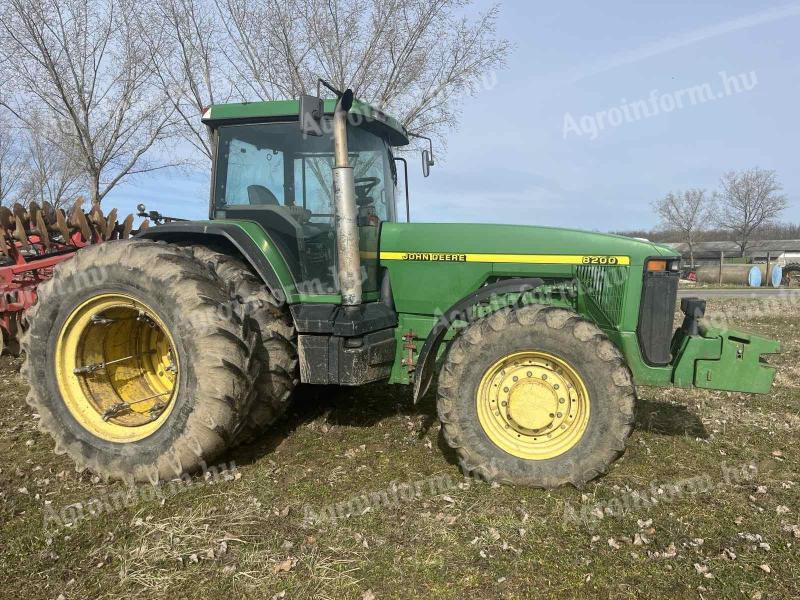 John Deere 8200 Traktor