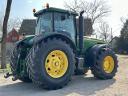 John Deere 8520