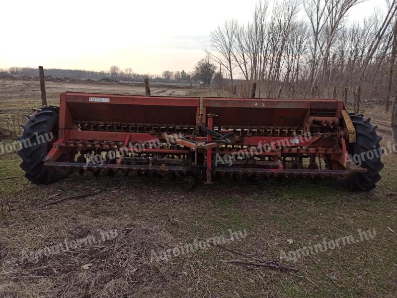 Variety seed drill for sale