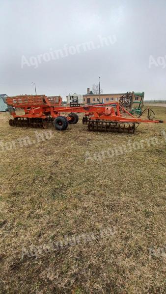 KUHN DISCOVER 44 XM,  Nehéztárcsa eladó