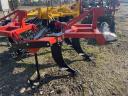 3 knife soil spreader