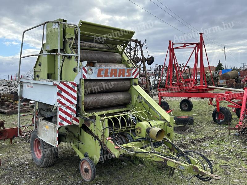 Claas Rollant 62 bálázó