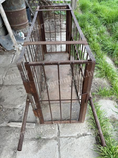 Animal measuring cage