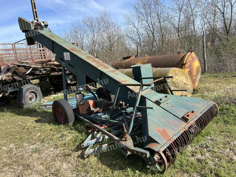 Delta Grain harvester