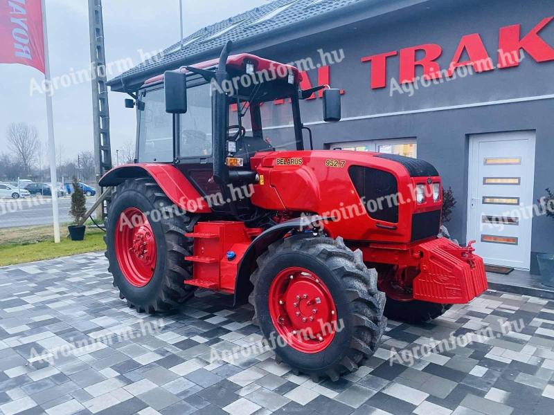 BELARUS MTZ 952.7 - RAKTÁRKÉSZLETRŐL ELÉRHETŐ - ROYAL TRAKTOR