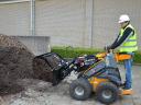 GIANT GS900 mini skid steer loader