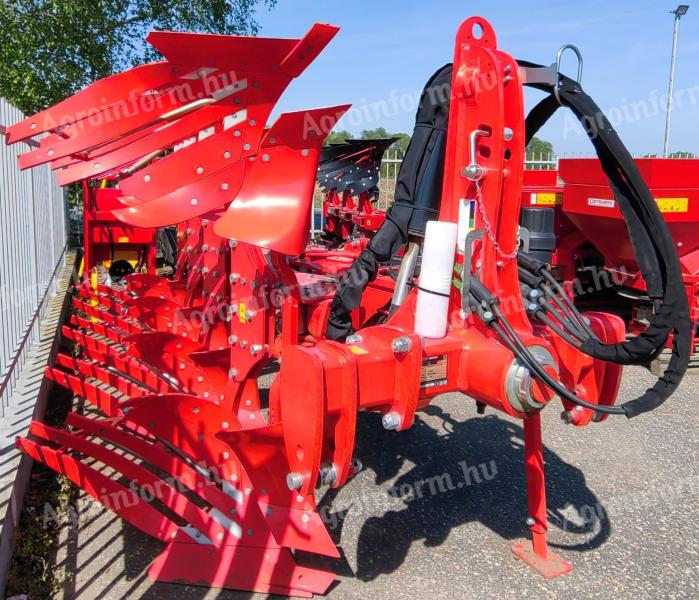 Reversible plough with hydraulic grip adjustment, slotted + forehand plough Maschio Gaspardo Unico V N 4+