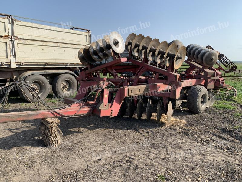IH Kühne 6,2 with heavy disc