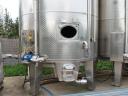 For sale 2 wine fermentation tanks 275 hl