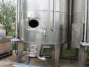 For sale 2 wine fermentation tanks 275 hl