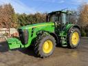 John Deere 8230