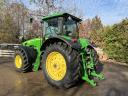 John Deere 8230