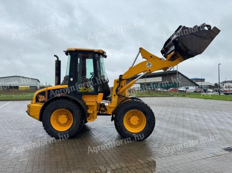 JCB ZX411 rakodógép - Leszállítva