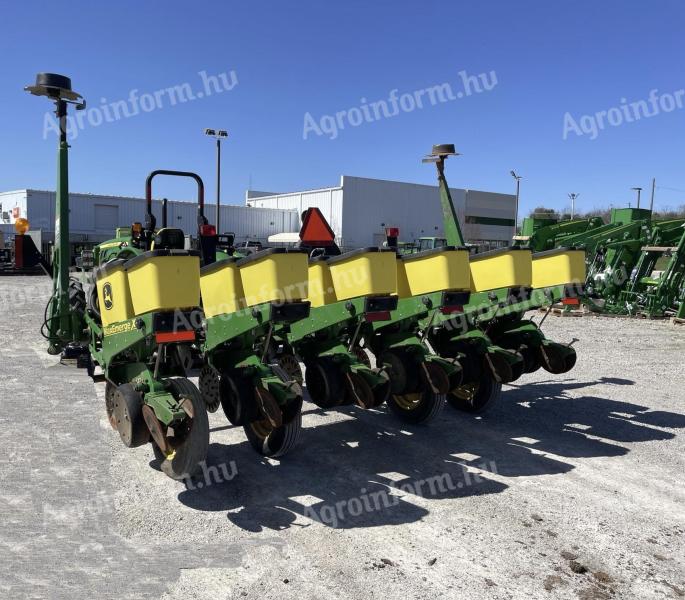 John Deere 6 soros szemenkénti vetőgép