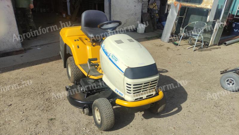 Travní traktor MTD Club Cadet V2, 20 hp, na prodej.