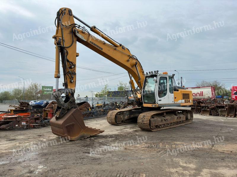 Liebherr R934C crawler excavator