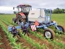 8řádkový kultivátor Farmet Kultis s nádrží na kapalná hnojiva o objemu 1350 litrů