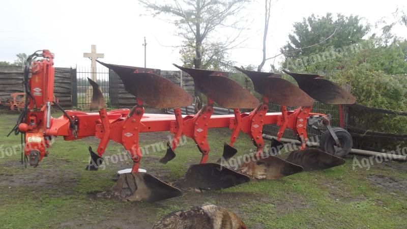 For sale 4 head Kuhn variable speed plough.