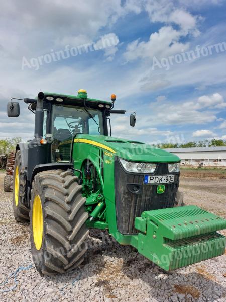 Prodajem traktor John Deere 8320R.