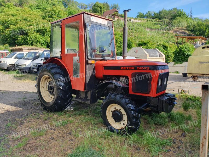 Tractor de plantație Zetor 5243 de VÂNZARE
