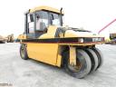 Caterpillar PF300B Gummiradwalze