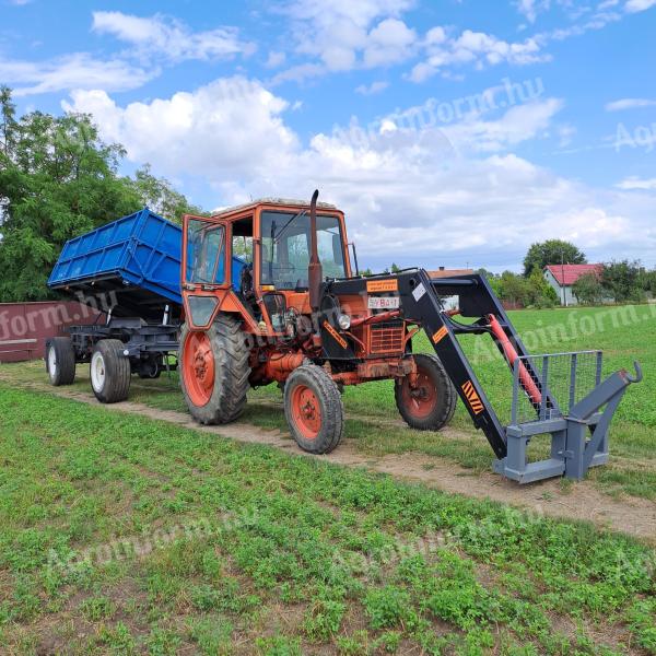 MTZ 80 Traktor mit neuem Frontlader zu verkaufen