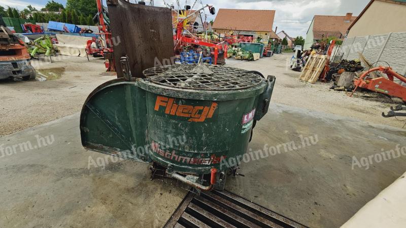 Fliegl FA 350 self-loading cardan concrete mixer
