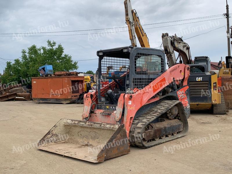 Kubota SVL75-2 mini loader