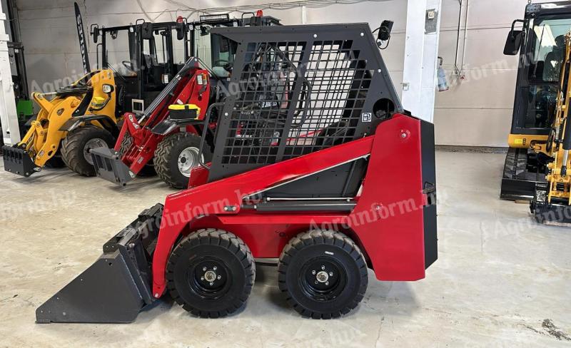 Încărcător Bobcat mini skid steer