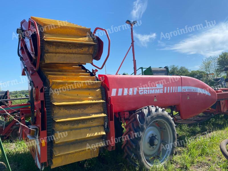 Grimme GZ 1700, two-row potato ricer, potato harvester with trailer loader