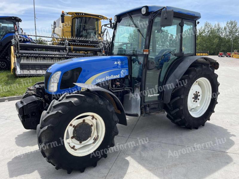 NEW HOLLAND T4050 Supersteer