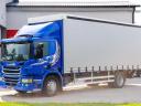 SCANIA P250 - Plošinový nákladní automobil s plachtou EU6