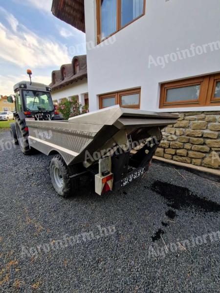 Tiltable harvesting cart