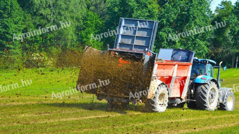 Metalfach / Metal-fach 16tunové rozmetadlo hnojiv Cerberus - Royal Tractor