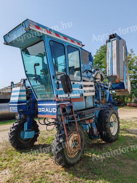 Braud 2720 harvesting combine